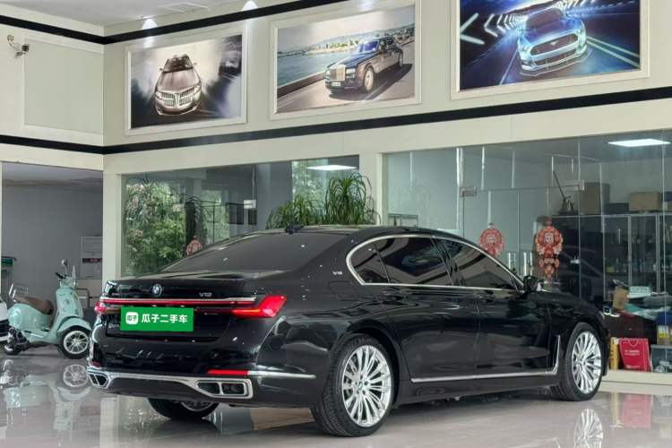 Used BMW 7 Series 2019 Refresh M760Li xDrive V12 Luxury Package Rear Right 45 Deg