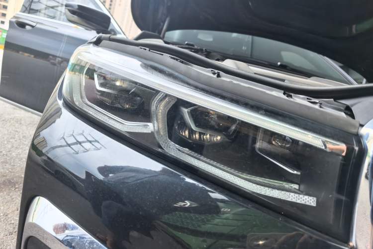 Used BMW 7 Series 2019 730Li M Sport Package Right Front Headlight