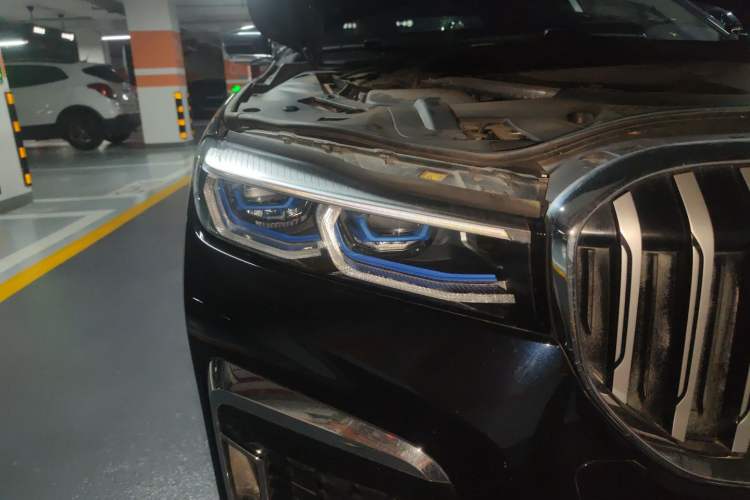 Used BMW 7 Series 2019 Restyled 740Li xDrive Executive M Sport Package Right Front Headlight
