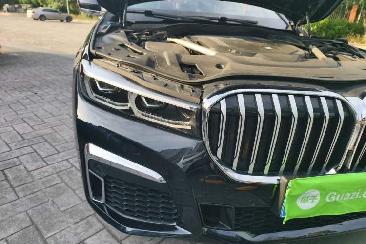 Used BMW 7 Series 2019 Restyled 740Li Leading Edition M Sport Package Right Front Headlight