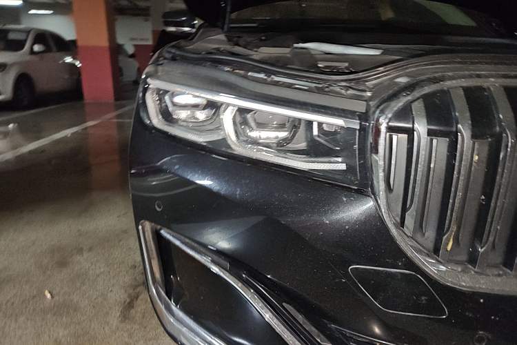 Used BMW 7 Series 2019 740Li Leading Edition Luxury Package Right Front Headlight