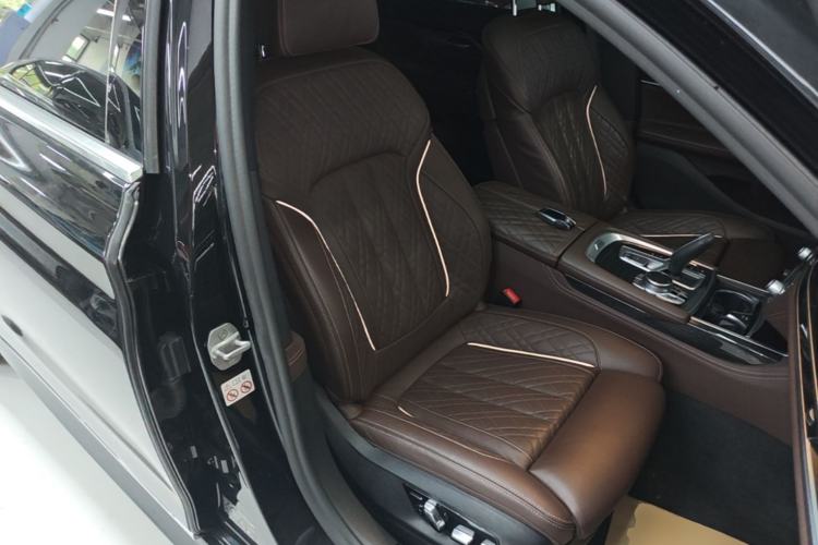 Used BMW 7 Series 2019 Restyled 740Li Leading Edition M Sport Package Right Front Seat