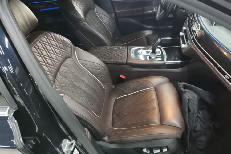 Used BMW 7 Series 2019 Restyled 740Li Leading Edition M Sport Package Right Front Seat