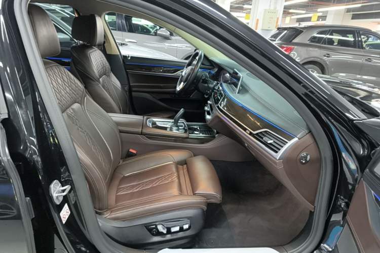 Used BMW 7 Series 2019 Updated 730Li Luxury Package Right Front Seat