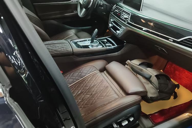 Used BMW 7 Series 2019 Restyled 740Li Leading Edition M Sport Package Right Front Seat