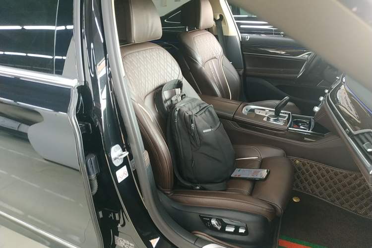 Used BMW 7 Series 2019 Updated 730Li Luxury Package Right Front Seat