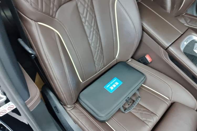 Used BMW 7 Series 2019 Restyled 730Li M Sport Package Right Front Seat