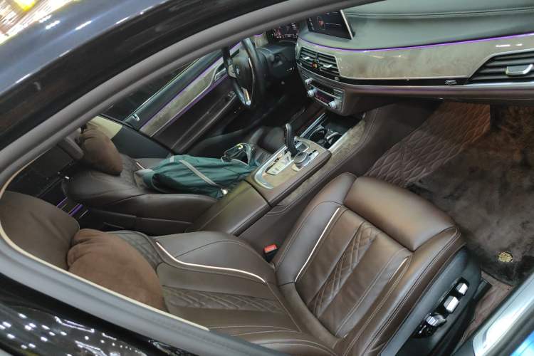 Used BMW 7 Series 2019 Restyled 740Li Leading Luxury Package Right Front Seat