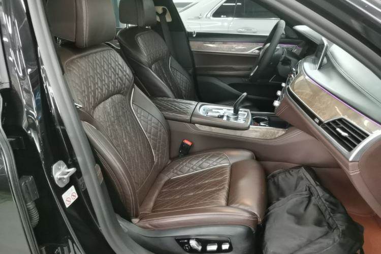 Used BMW 7 Series 2019 Restyled 740Li Leading Luxury Package Right Front Seat