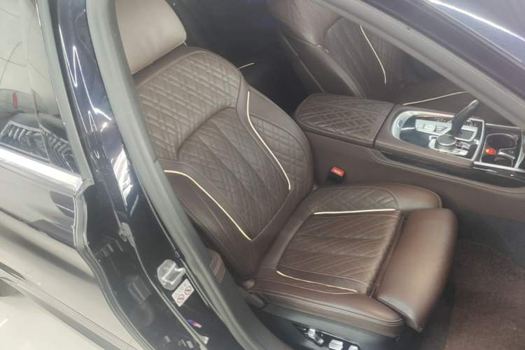 Used BMW 7 Series 2019 740Li Leading Model M Sport Package Right Front Seat