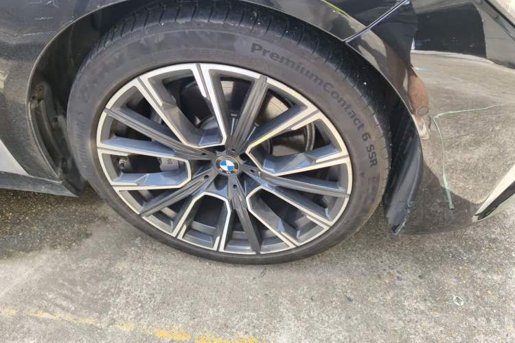 Used BMW 7 Series 2019 740Li Luxury Edition M Sport Package Right Front Wheel Hub
