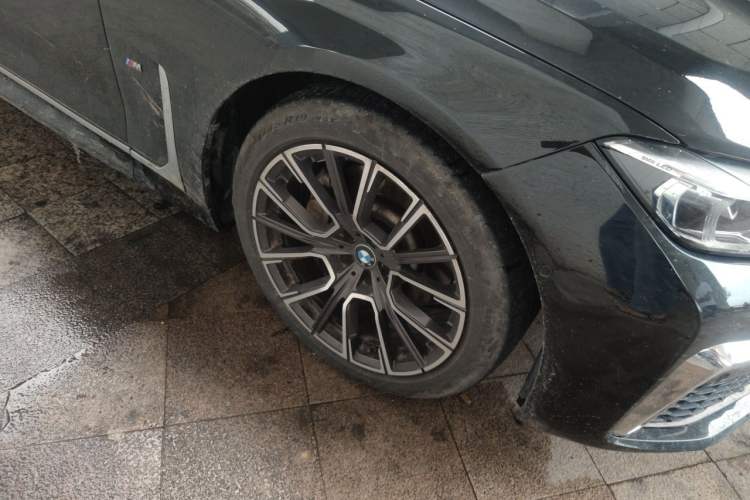 Used BMW 7 Series 2019 Restyled 730Li M Sport Package Right Front Wheel Hub