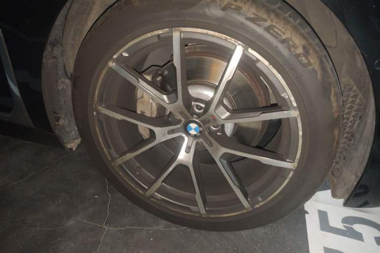 Used BMW 7 Series 2019 Updated 730Li Luxury Package Right Front Wheel Hub