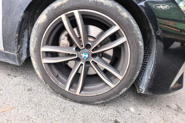Used BMW 7 Series 2019 730Li M Sport Package Right Front Wheel Hub