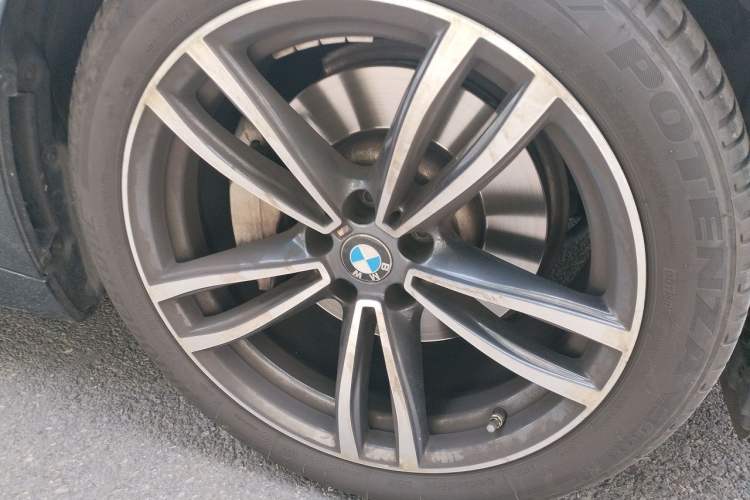 Used BMW 7 Series 2019 Restyled 730Li M Sport Package Right Front Wheel Hub