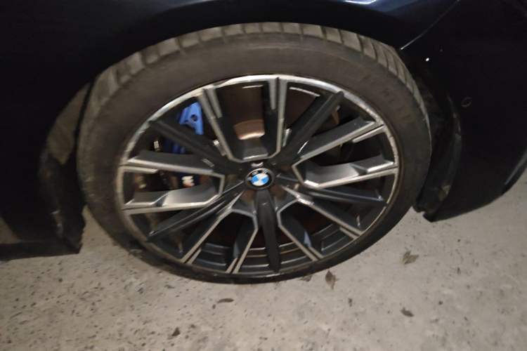 Used BMW 7 Series  Right Front Wheel Hub