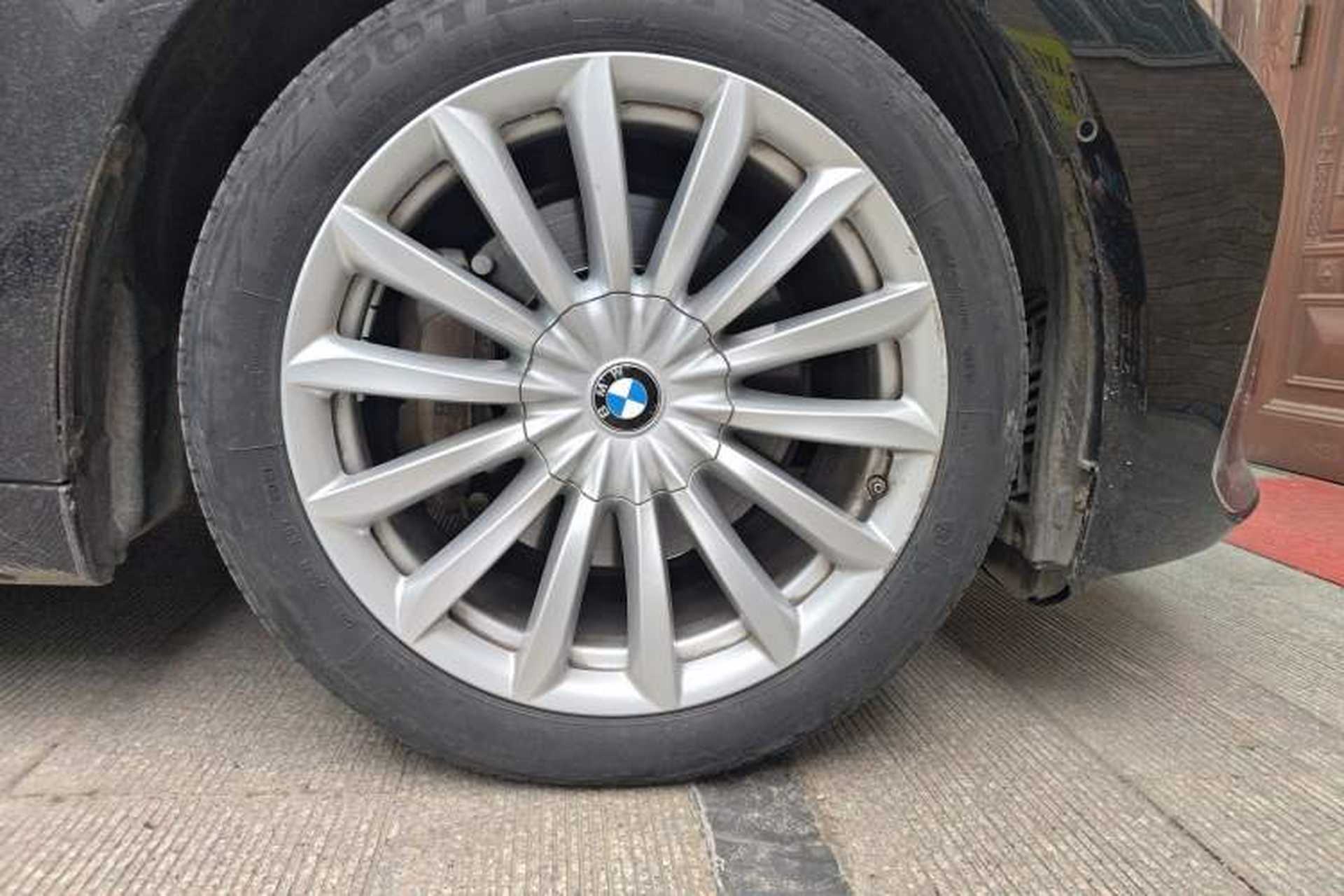 Used BMW 7 Series 2019 730Li Luxury Package Right Front Wheel Hub