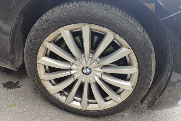 Used BMW 7 Series 2019 Updated 730Li Luxury Package Right Front Wheel Hub