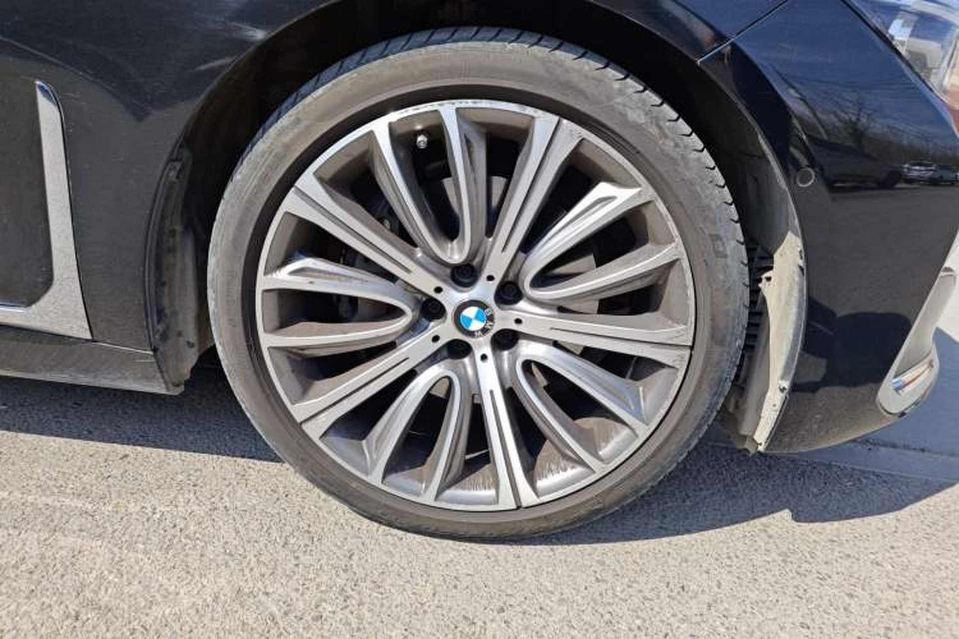 Used BMW 7 Series 2019 Restyled 740Li Leading Luxury Package Right Front Wheel Hub