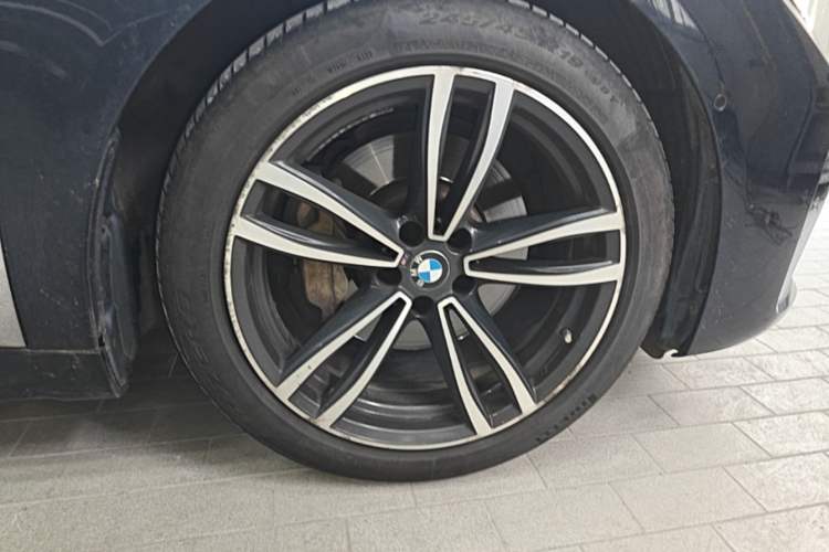 Used BMW 7 Series 2019 Restyled 730Li M Sport Package Right Front Wheel Hub