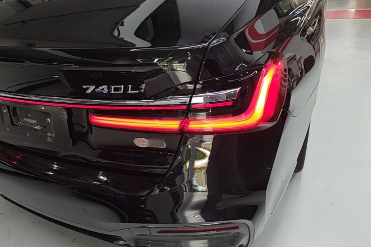 Used BMW 7 Series 2019 Restyled 740Li Leading Edition M Sport Package Right Rear Taillight