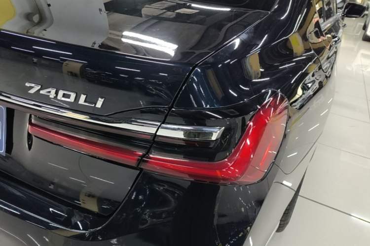 Used BMW 7 Series 2019 Restyled 740Li Leading Edition M Sport Package Right Rear Taillight
