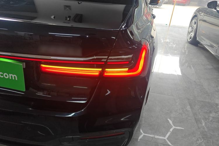 Used BMW 7 Series 2019 Restyled 740Li Leading Edition M Sport Package Right Rear Taillight
