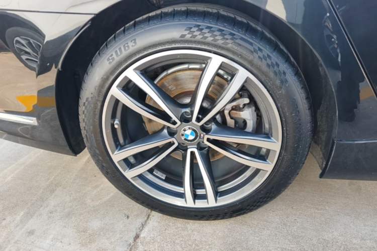 Used BMW 7 Series 2019 Restyled 730Li M Sport Package Right Rear Wheel Hub