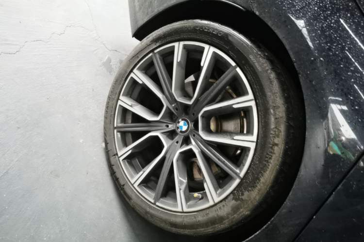Used BMW 7 Series 2019 Updated 740Li Luxury Version M Sport Package Right Rear Wheel Hub