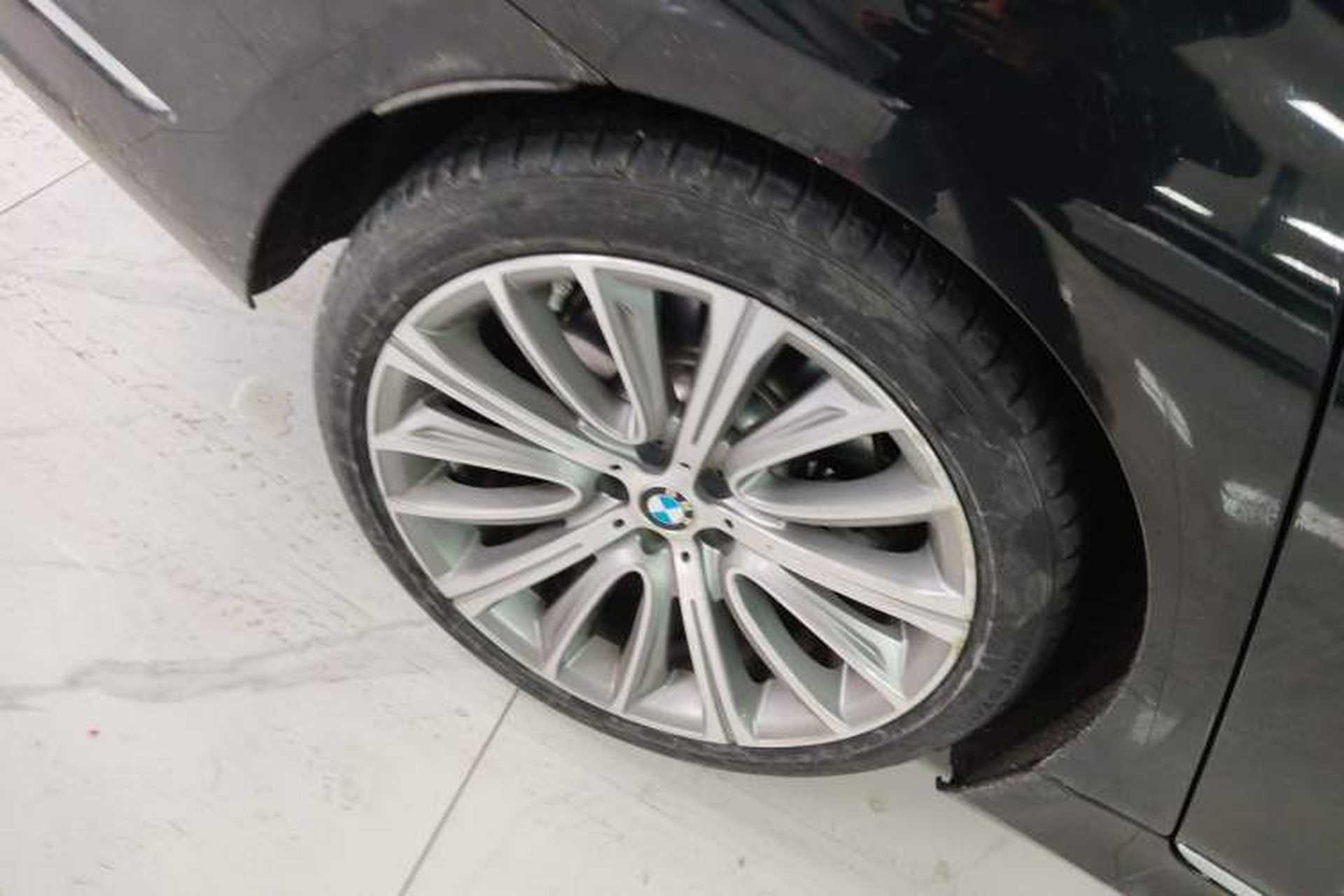 Used BMW 7 Series 2019 Restyled 740Li Leading Luxury Package Right Rear Wheel Hub