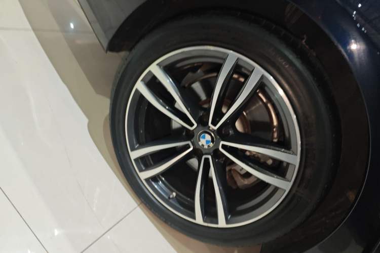Used BMW 7 Series 2019 730Li M Sport Package Right Rear Wheel Hub