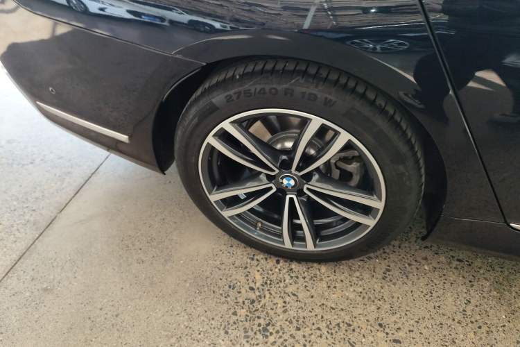 Used BMW 7 Series 2019 Restyled 730Li M Sport Package Right Rear Wheel Hub