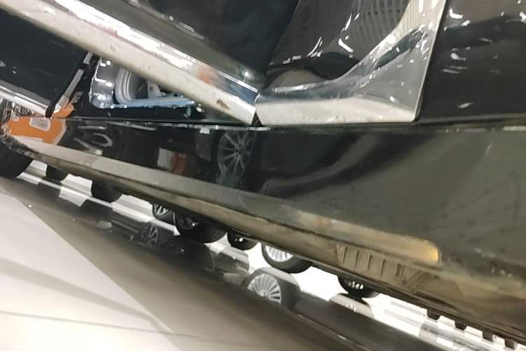 Used BMW 7 Series 2019 Restyled 740Li Leading Luxury Package Right Side Sill