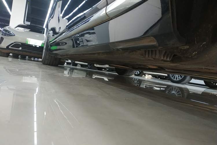 Used BMW 7 Series 2019 Updated 730Li Luxury Package Right Side Sill