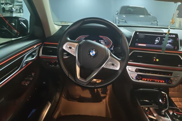 Used BMW 7 Series 2019 Updated 740Li Luxury Package Premium Edition Steering Wheel