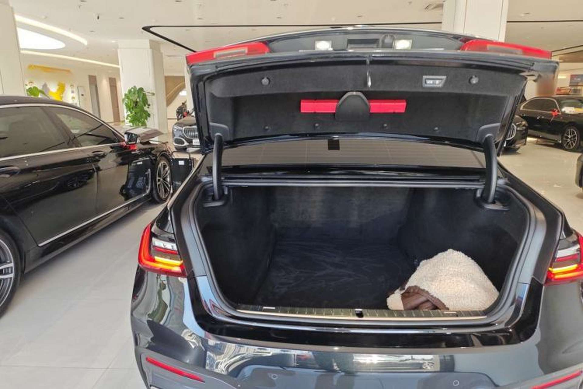 Used BMW 7 Series 2019 Restyled 730Li M Sport Package Trunk