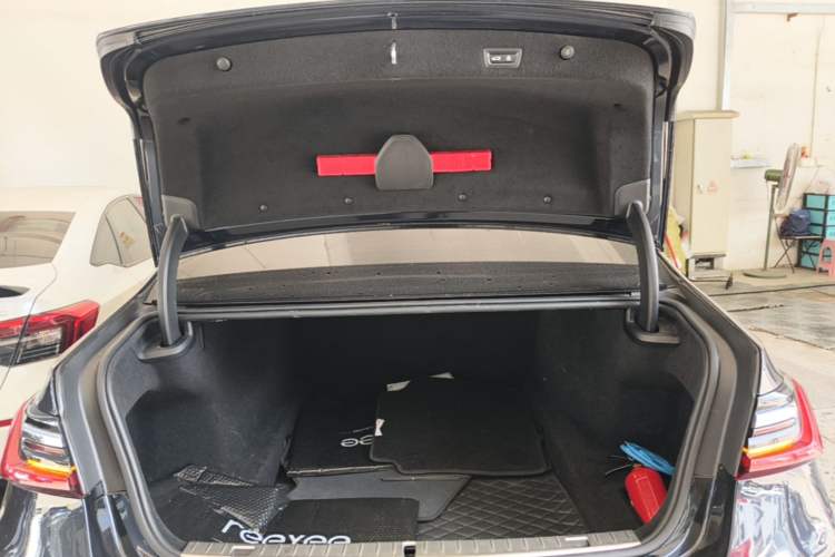 Used BMW 7 Series 2019 740Li Leading Model M Sport Package Trunk