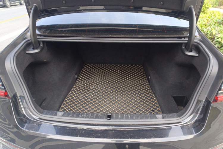 Used BMW 7 Series 2019 Restyled 740Li Leading Edition M Sport Package Trunk