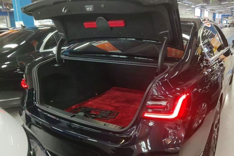 Used BMW 7 Series 2019 Restyled 740Li Leading Edition M Sport Package Trunk