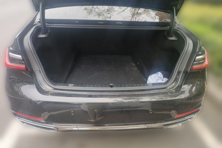 Used BMW 7 Series 2019 730Li Luxury Package Trunk