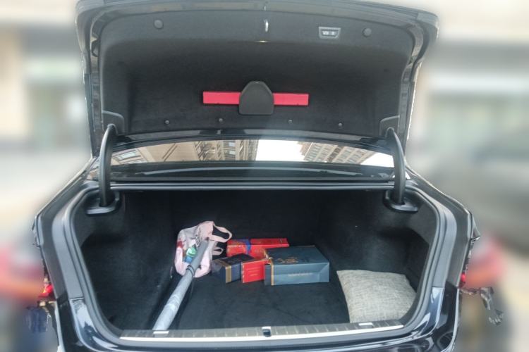 Used BMW 7 Series 2019 730Li M Sport Package Trunk