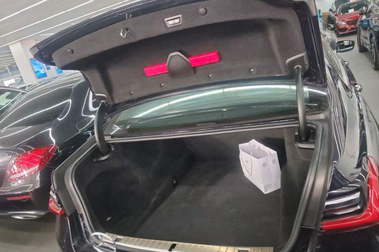 Used BMW 7 Series 2019 Restyled 740Li Leading Edition M Sport Package Trunk