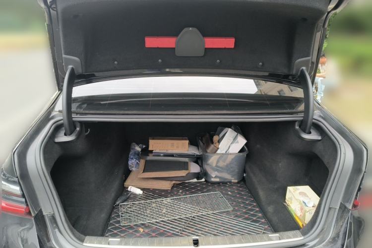 Used BMW 7 Series 2019 730Li M Sport Package Trunk