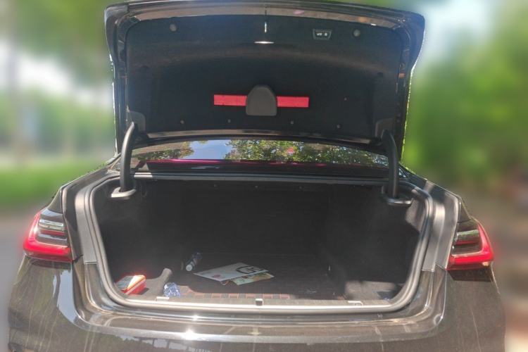 Used BMW 7 Series 2019 740Li xDrive Executive M Sport Package Trunk