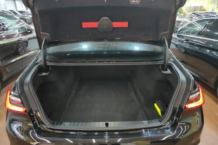 Used BMW 7 Series 2019 Restyled 740Li Leading Luxury Package Trunk
