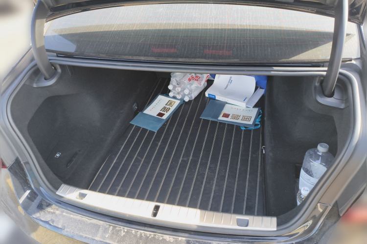 Used BMW 7 Series 2019 740Li Leading Model M Sport Package Trunk