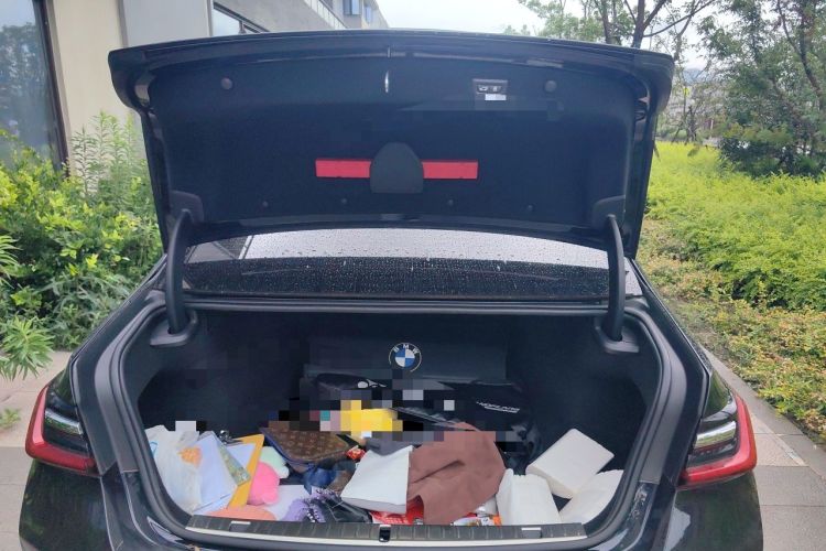 Used BMW 7 Series 2019 730Li M Sport Package Trunk