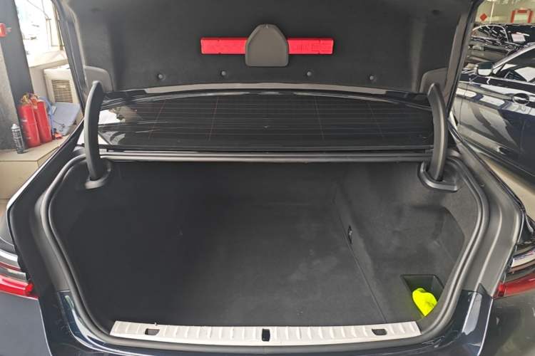 Used BMW 7 Series 2019 730Li M Sport Package Trunk