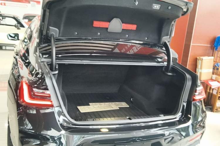 Used BMW 7 Series 2019 Restyled 730Li M Sport Package Trunk
