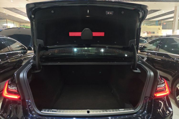 Used BMW 7 Series 2019 730Li M Sport Package Trunk